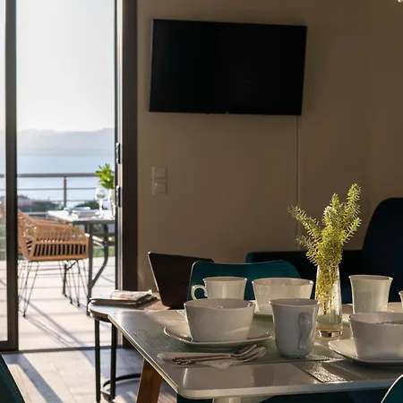 A V Luxury Apartments With Private Pools Kalamata Exteriér fotografie