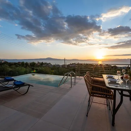 A V Luxury Apartments With Private Pools Kalamata Exteriér fotografie