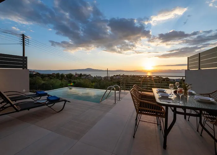 A V Luxury Apartments With Private Pools