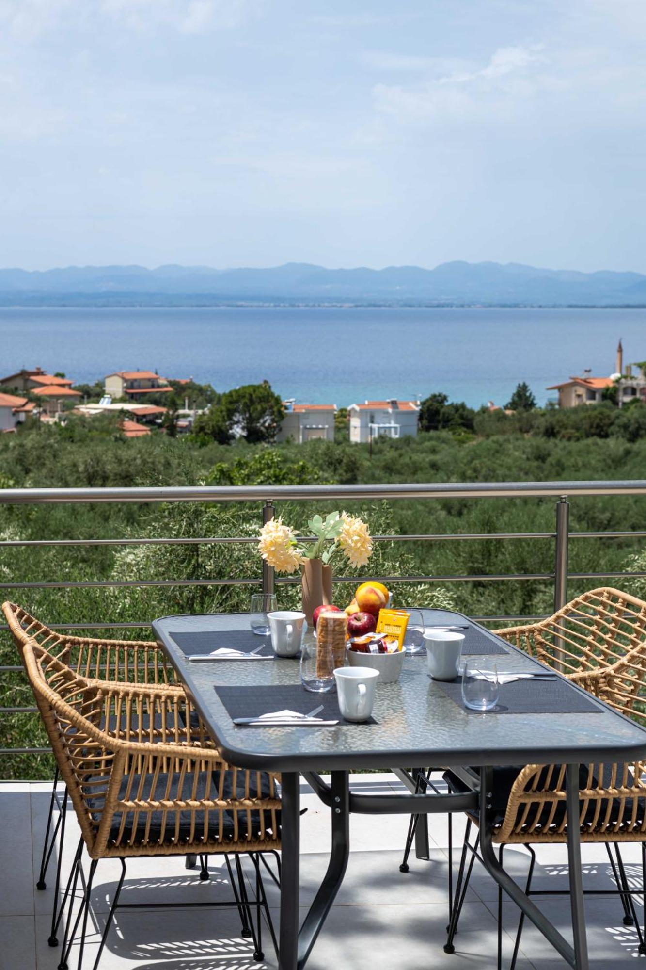 A V Luxury With Private Pools Apartment Kalamata
